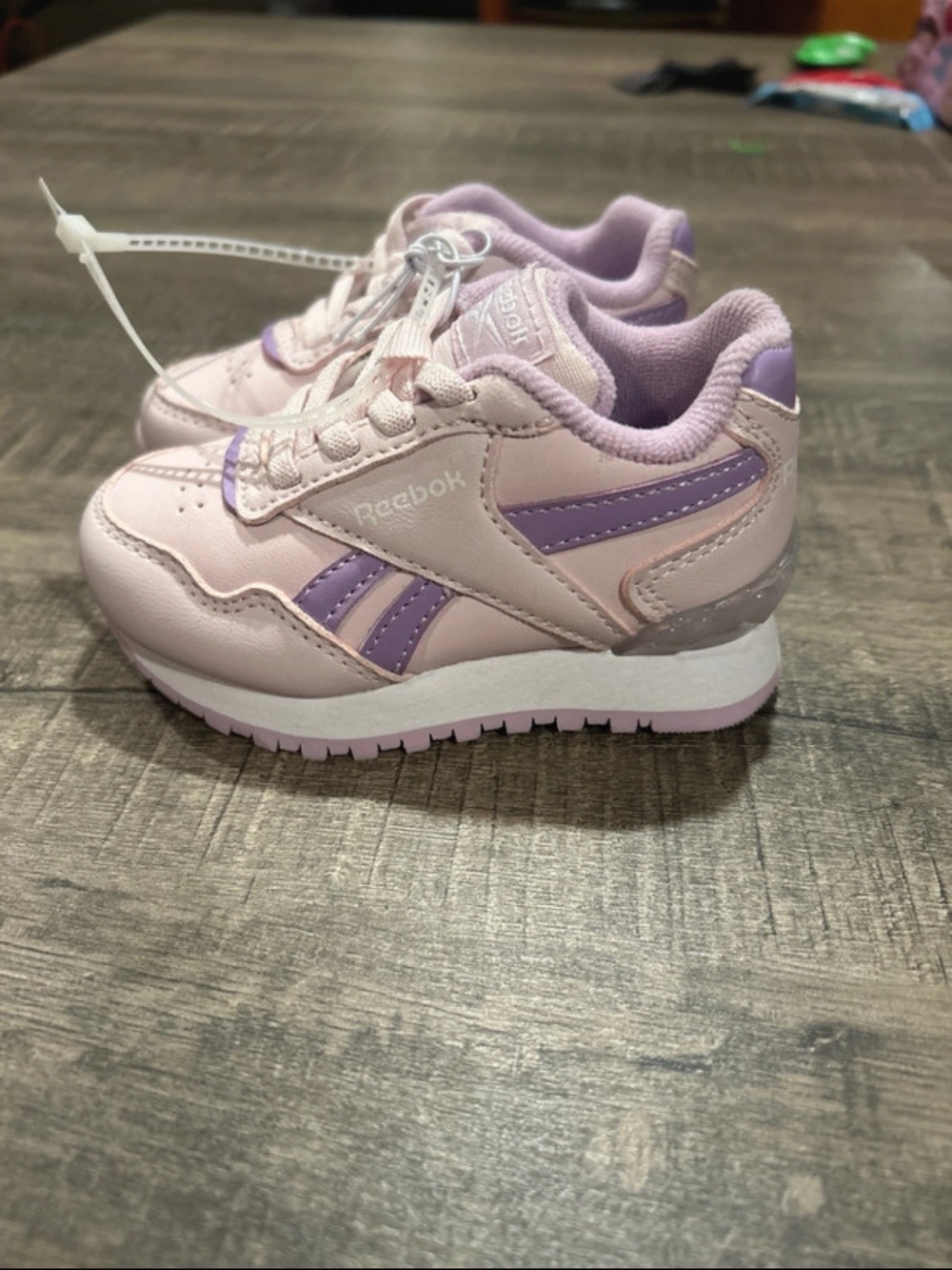 Reebok Kids Light Pink & Lavender Low-Top Sneaker